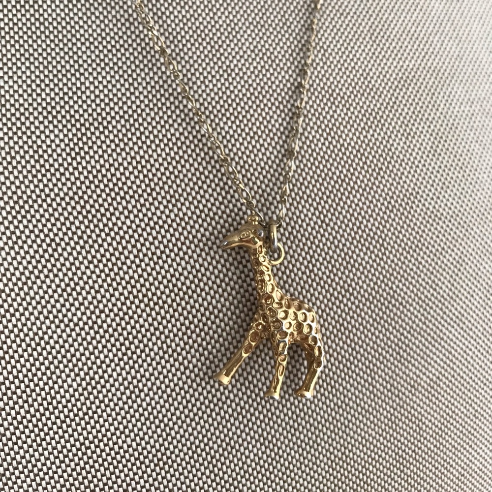 Jcrew gold chain with giraffe charm